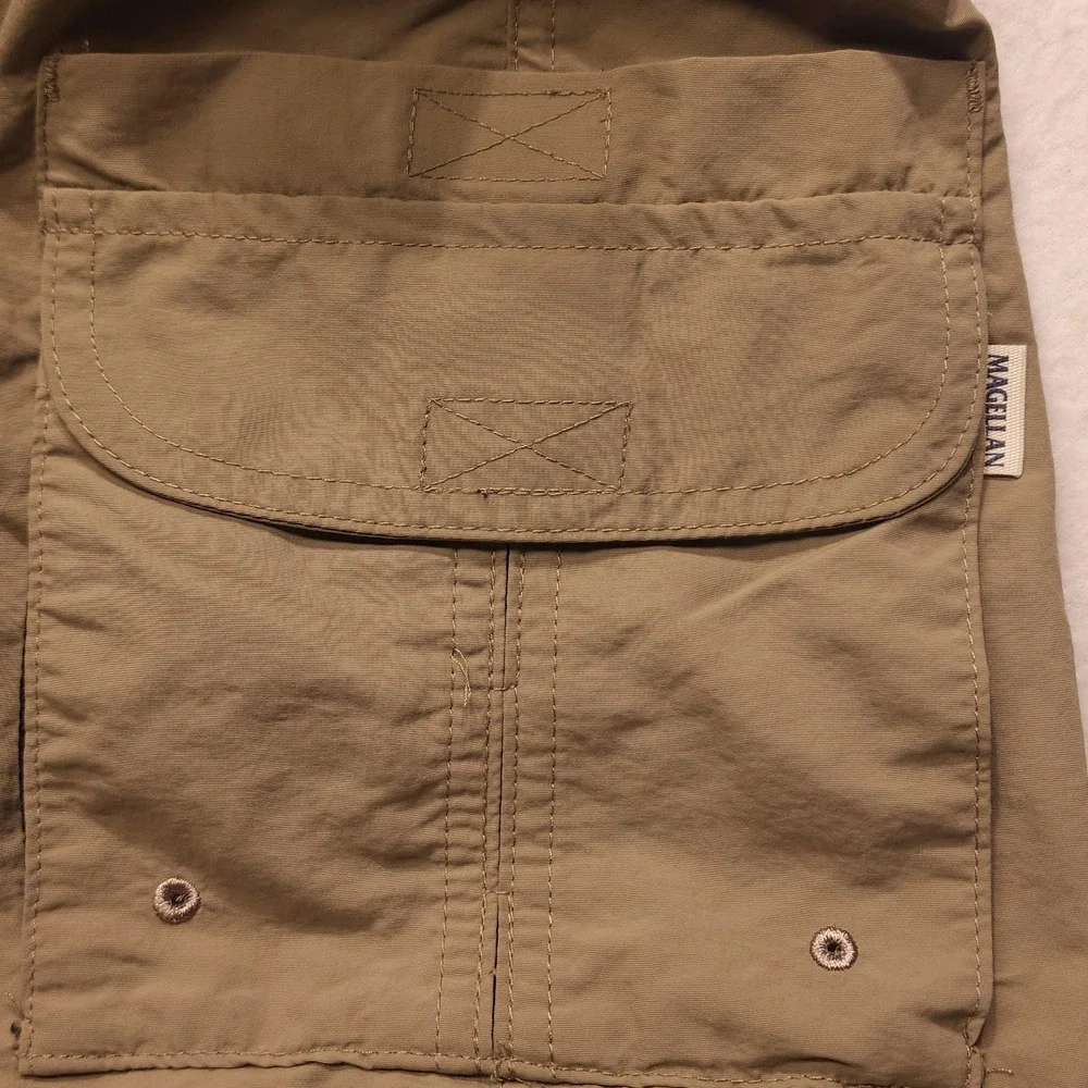 Magellan Fish Gear Swim Shorts Mens L Beige Cargo Belted Mesh Lined